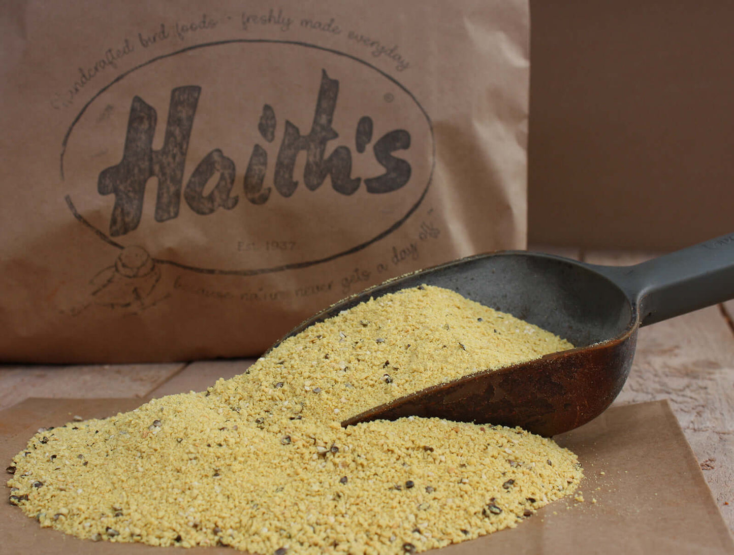 A specialised mix for moulting Red Factor Canaries. Comes in paper bag sizes 500g, 1kg, 2kg, 5kg, 12.75kg & 20kg.